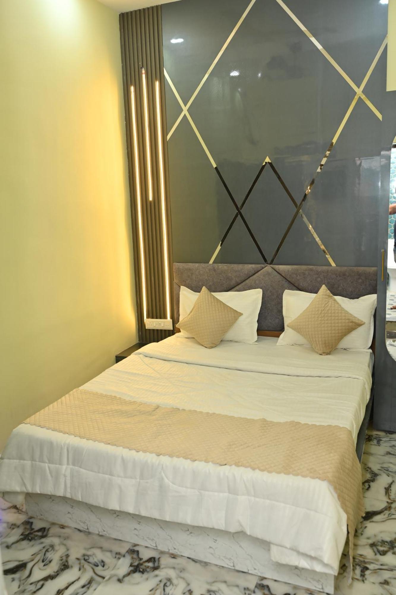 The Vintage Plaza Hotel Baripada Exterior photo