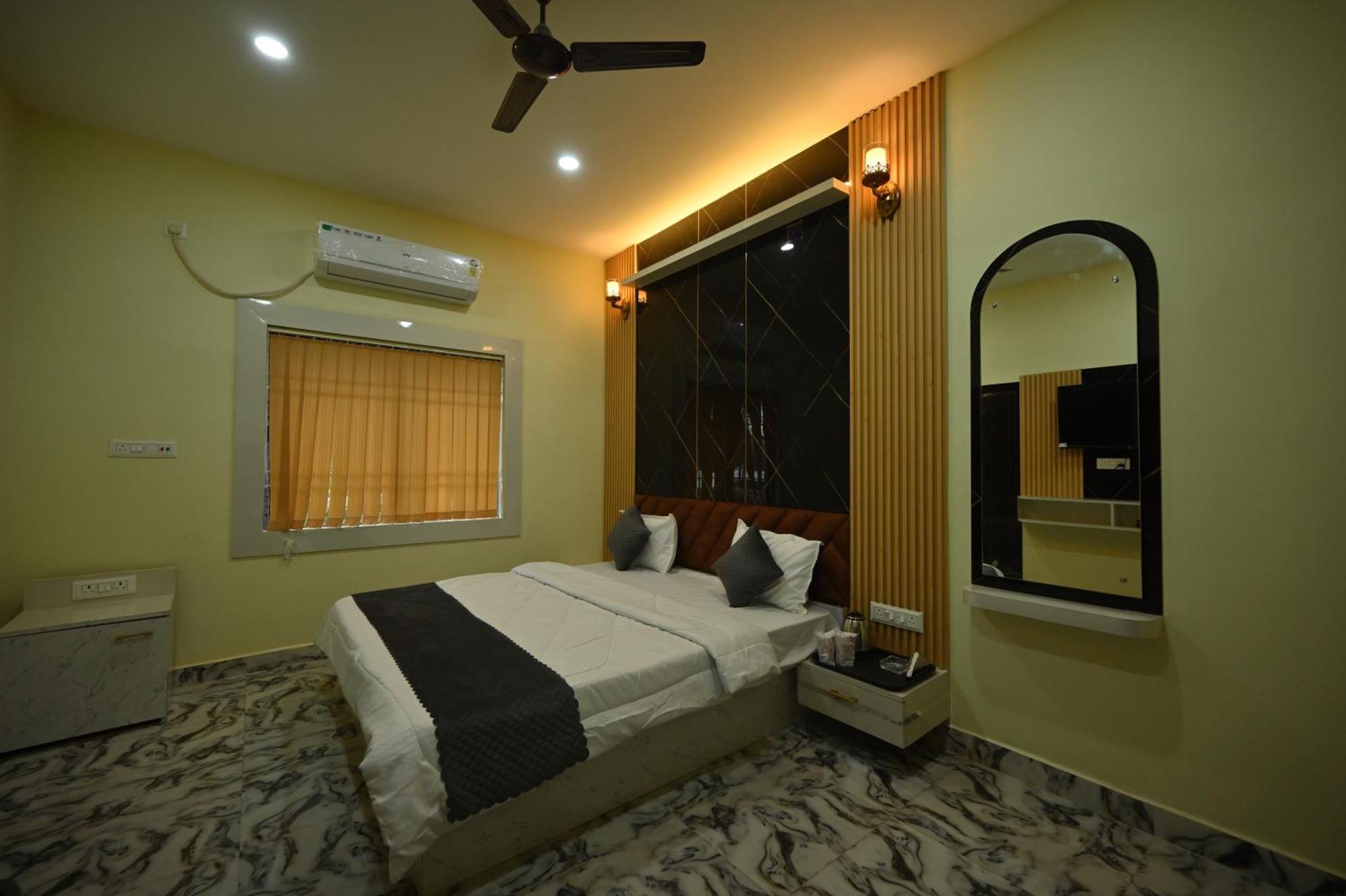 The Vintage Plaza Hotel Baripada Exterior photo