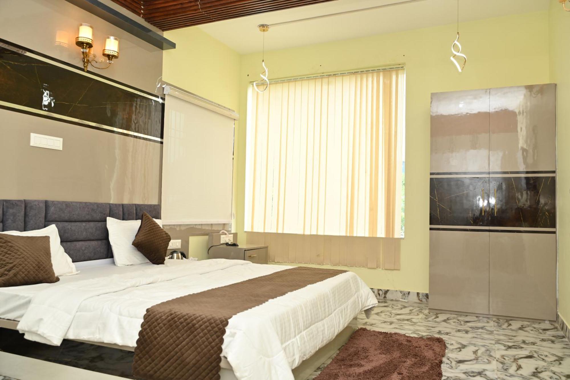 The Vintage Plaza Hotel Baripada Exterior photo
